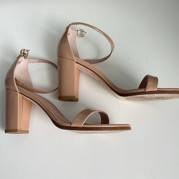 Stuart Weitzman Nearlynude strap sandal patent leather - Picture 2 of 11